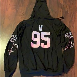 Bts v hoodie